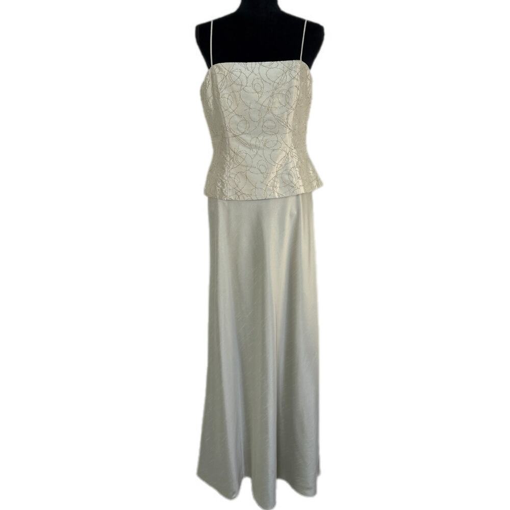 Cachet Light Green Beaded Filigree Bodice Long Formal Gown - Women's Size 12